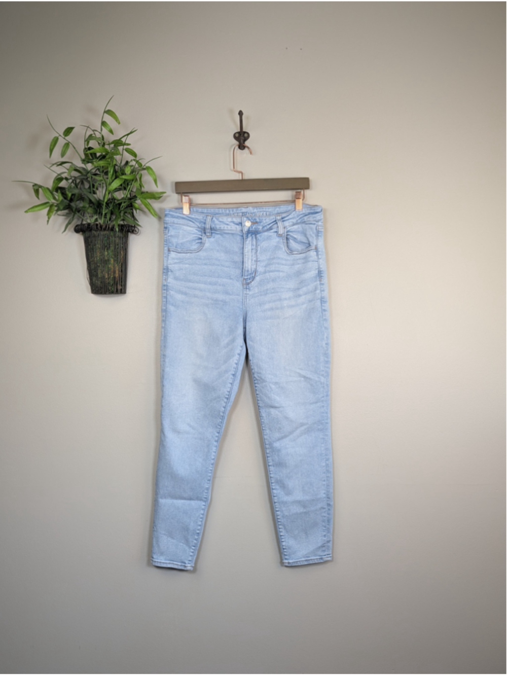 American Eagle 16 S High Rise Skinny Jeans Jegging Next Level Stretch Light Wash